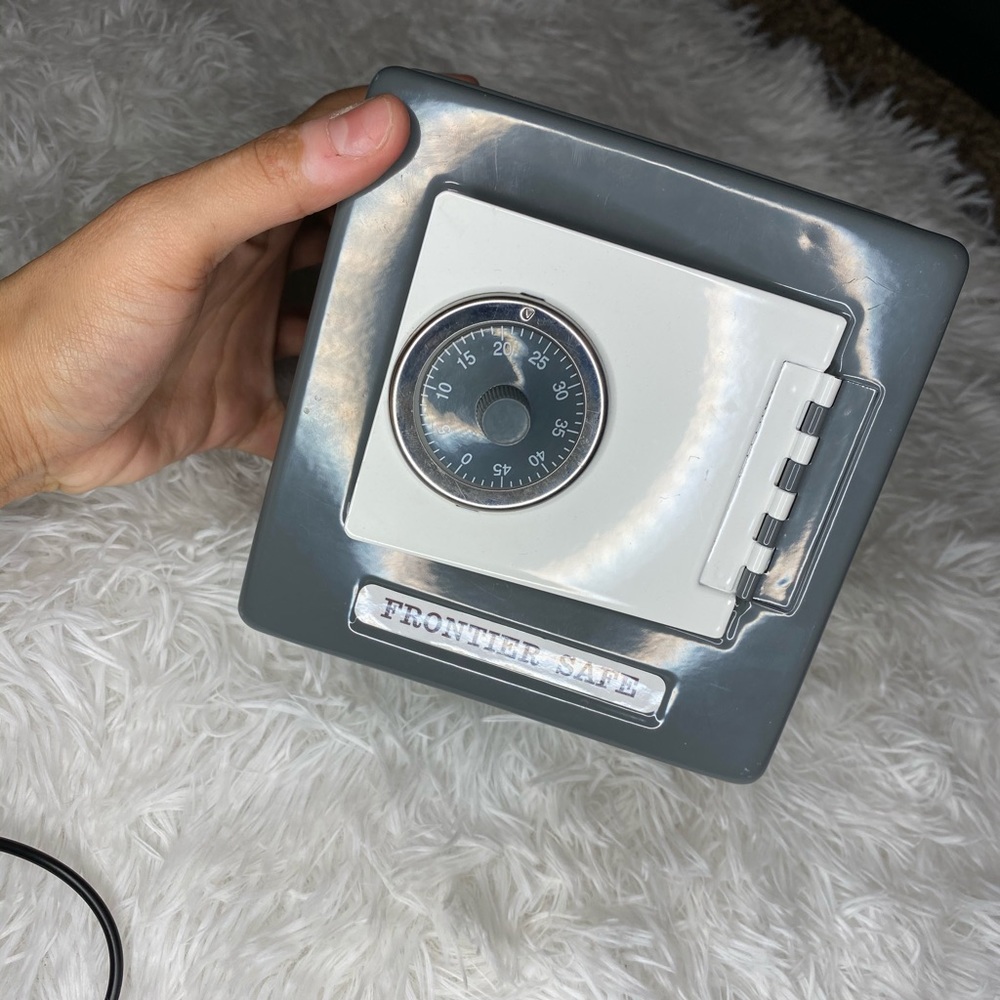 Safe coin holder